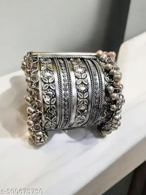 Traditional Silver Ghungroo Cuff Bracelet"Silver Cuff Bracelet, Traditional Indian Bracelet, Ghungroo Bangle, Ethnic Silver Jewelry, Wide Floral Bangle, Rajasthani Jewelry, Handmade Silver Bracelet, Festive Cuff Bangle, Intricate Bell Bracelet, Cultural S