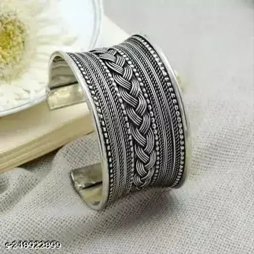 Feminine Glittering Bracelet & Bangles